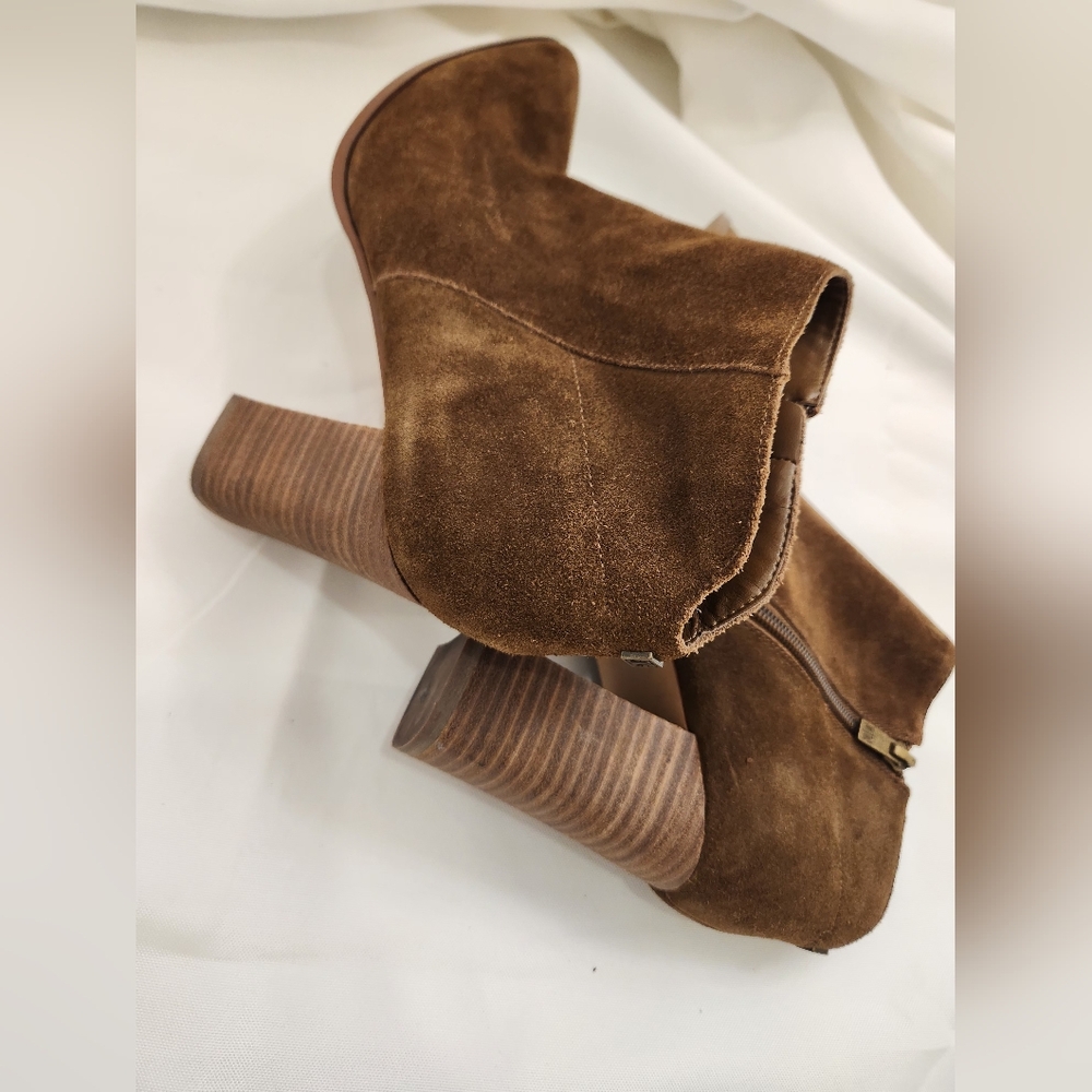 Ivanka Trump Brown Suede Ankle Booties – Size 9M - Picture 5 of 10